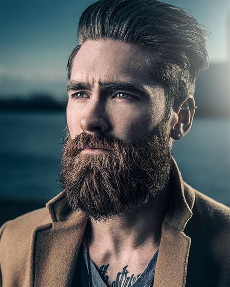 Barbe viking : 30 modèles pour adopter le style viking